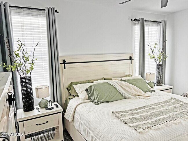 Building Photo - 29902 N Acacia Dr.