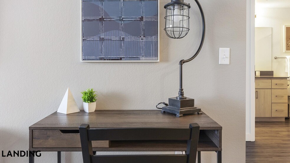 Building Photo - 1760 S Crismon Rd