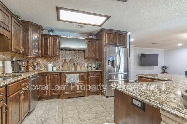 Building Photo - 10211 Stone Garden