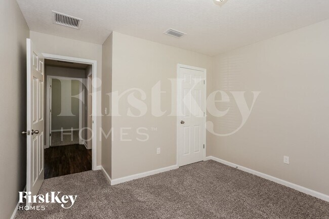 Building Photo - 77791 Lumber Creek Blvd
