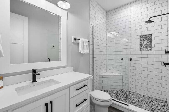 Building Photo - 157 S Arnold Rd