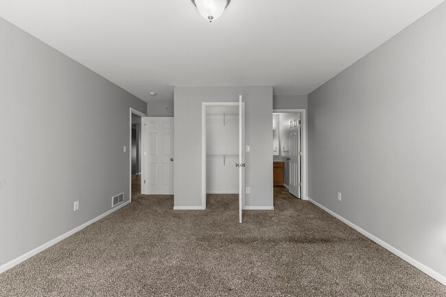 Building Photo - 13165 Turnberry