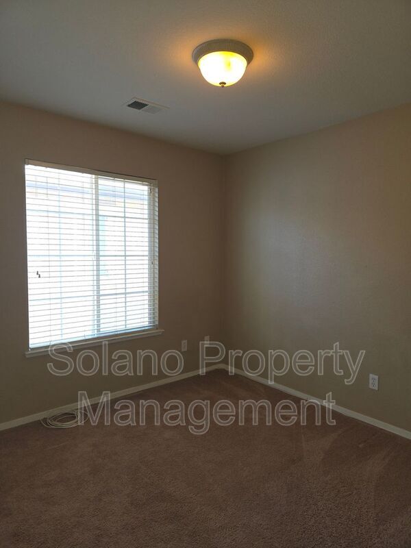 Building Photo - 3124 Puffin Cir