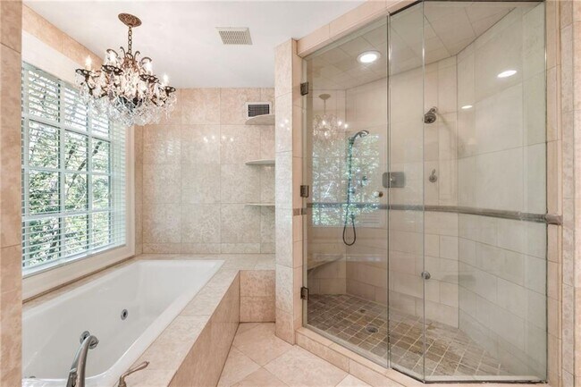 Building Photo - 2485 W Wesley Rd NW