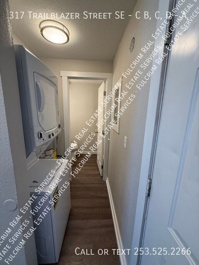 Building Photo - 317 Trailblazer St SE