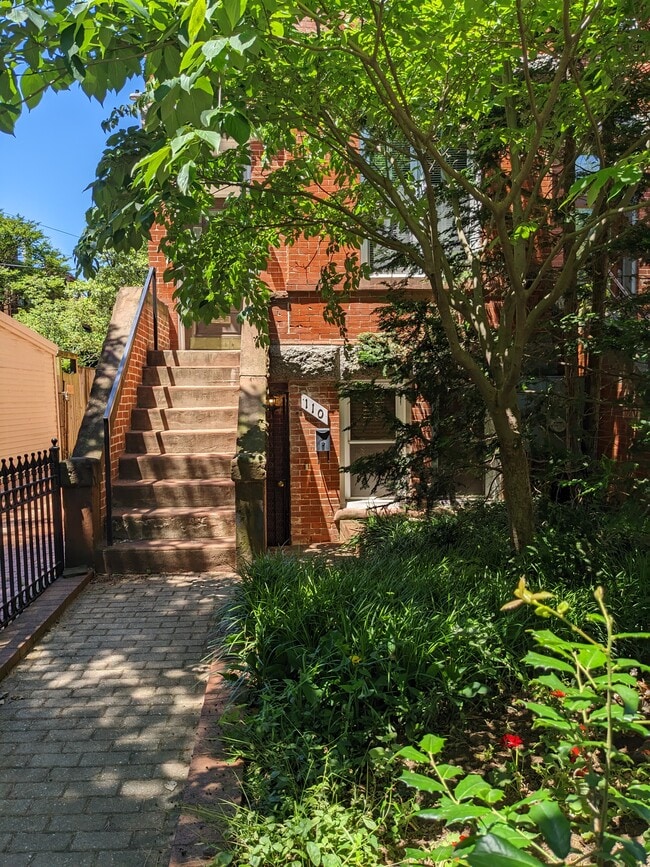 Primary Photo - 110-112 12th St NE