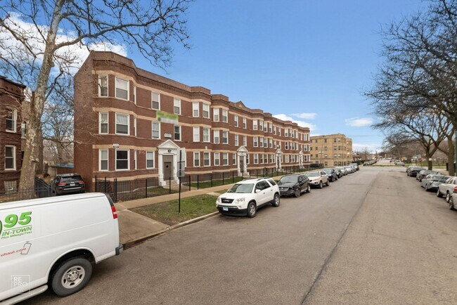 Building Photo - 7643 S Stewart