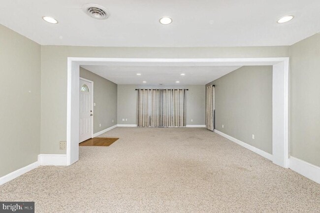 Building Photo - 3430 Little Hunting Creek Dr