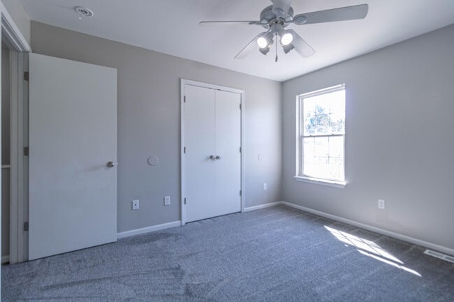 Building Photo - 1507 Raleigh Dr
