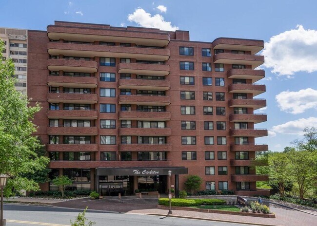 Building Photo - Nice One Bed + One Bath in Luxury Secure Doorman Bldg