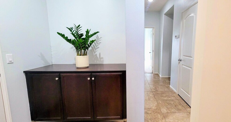 Building Photo - 42443 Andes Ct