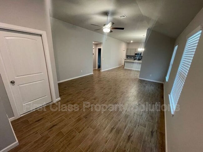 Building Photo - 19917 Forsythe Dr