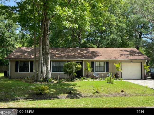 Primary Photo - 107 Pineneedle Ct