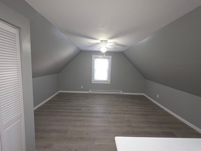 Building Photo - 15 Keller Ave