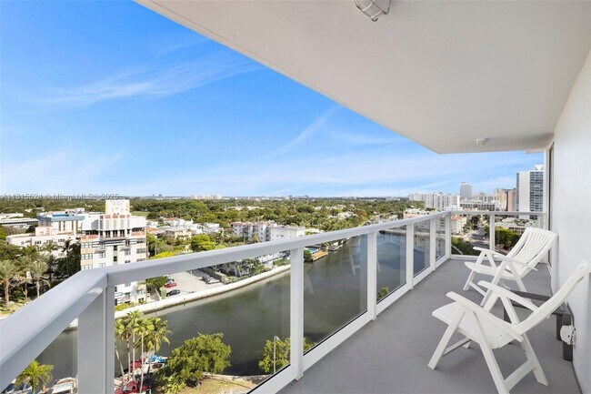Building Photo - 2401 Collins Ave