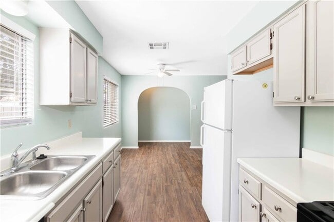 Building Photo - 5604 Palo Blanco Ct