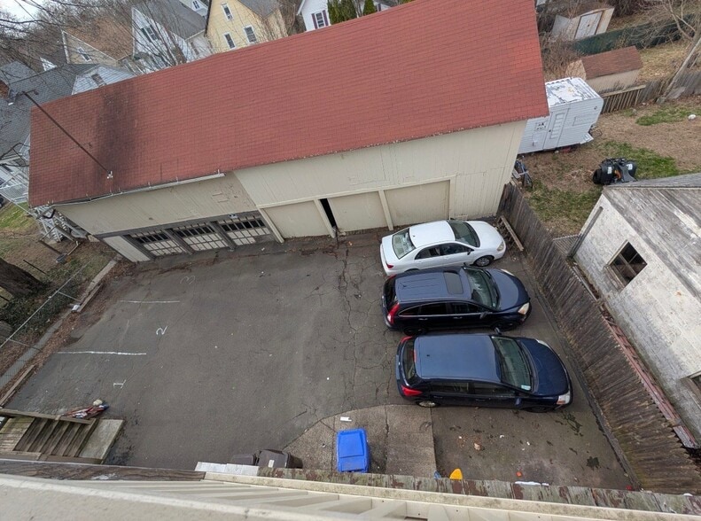 Building Photo - 128 Grand St