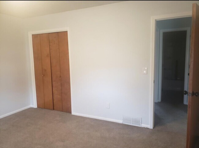 Building Photo - 4073 Cottage Grove Rd