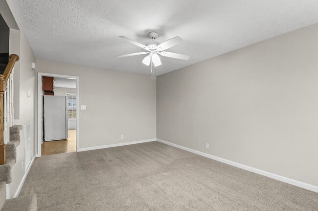 Building Photo - 3437 Kingfisher Dr