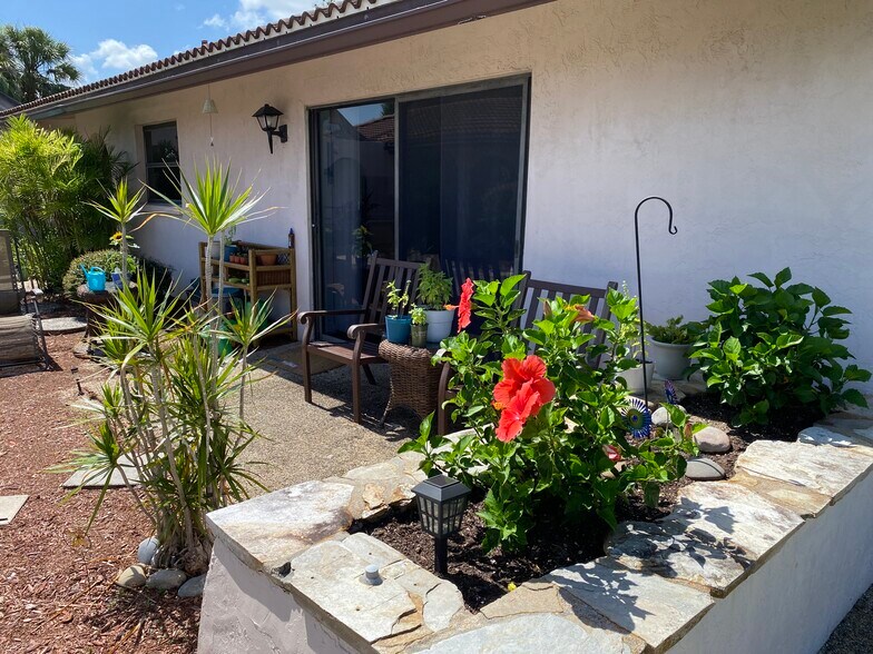 Building Photo - 513 SE 24th Ave