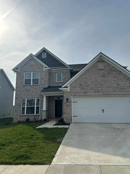 Building Photo - 813 Calista Flt