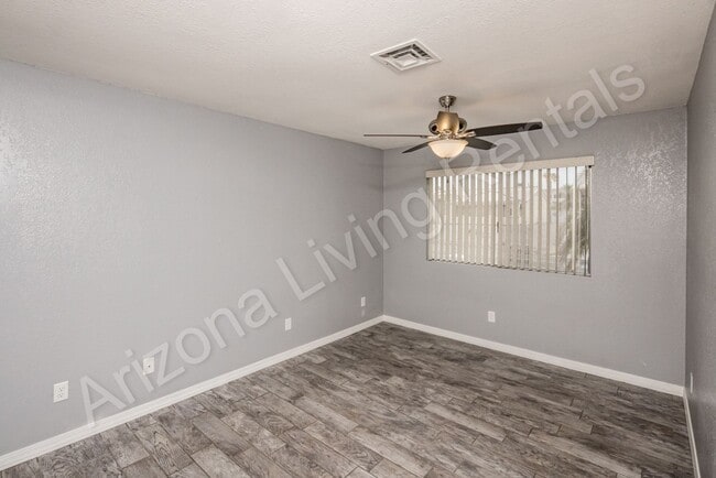 Building Photo - POOL HOME WITH CASITA