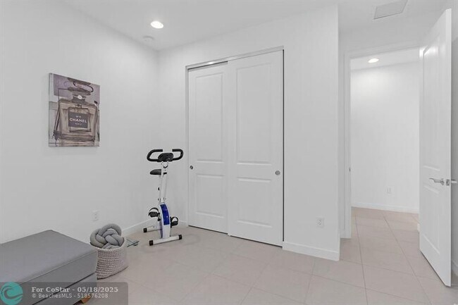 Building Photo - 11716 SW Lyra Dr.