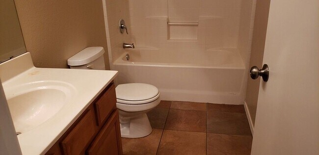 Building Photo - 2434 S 83rd Dr