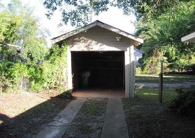 Building Photo - 1008 W Elm St