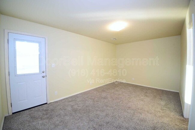 Building Photo - 5712 N 34th St