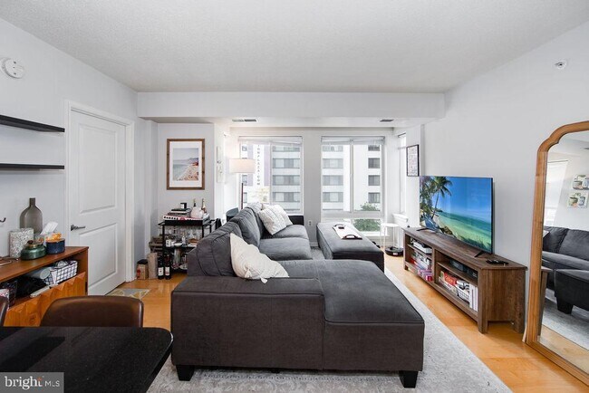 Building Photo - 1225 13th St NW