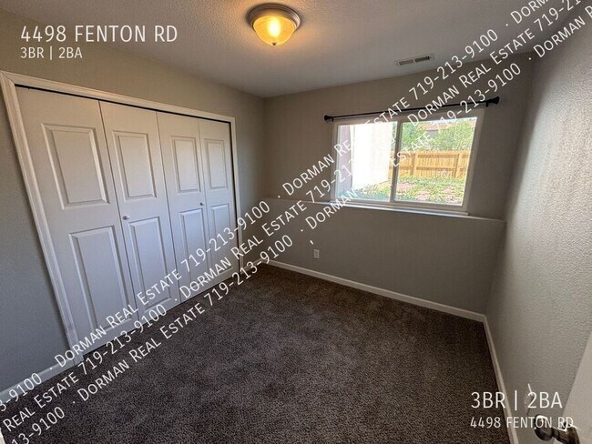 Building Photo - 4498 Fenton Rd