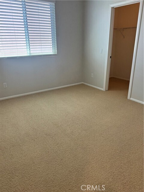 Building Photo - 16252 Fieldcrest Ct