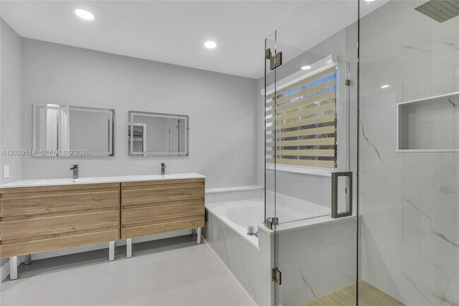 Building Photo - 1140 Cedar Falls Dr