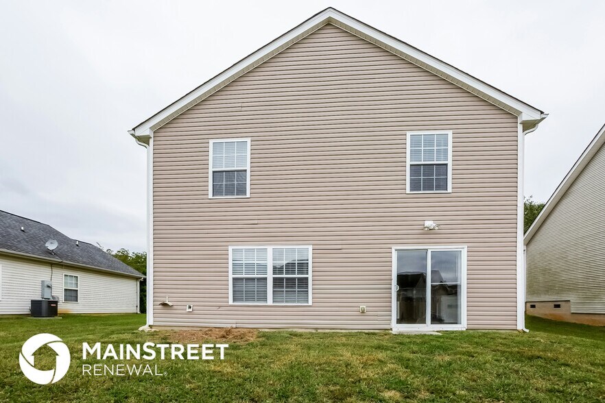 Building Photo - 4941 Hawfield St