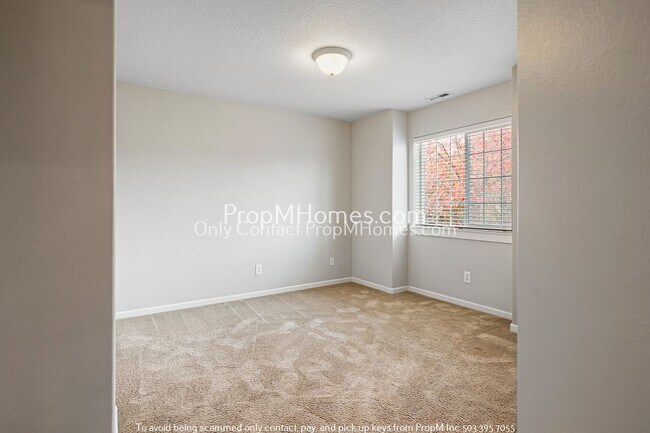 Building Photo - Four Bedroom Home in Progress Ridge - Corn...