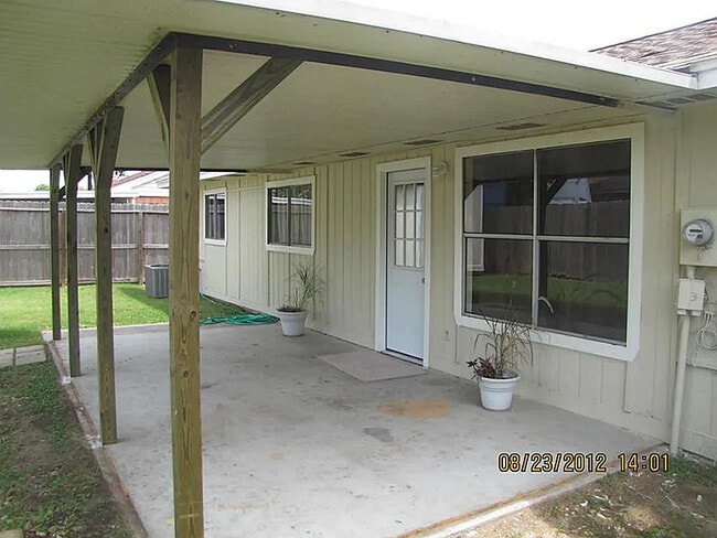Building Photo - 9807 Rocky Hollow Rd