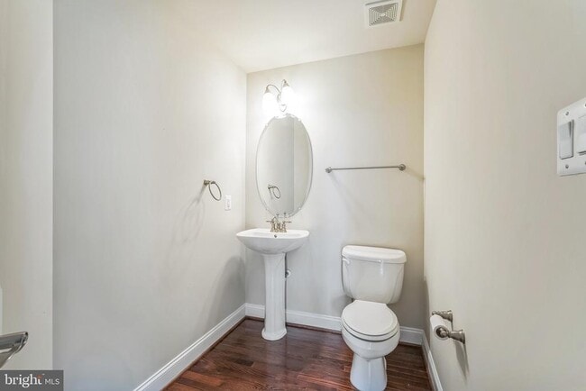 Building Photo - 7000 Eastern Red Cedar Ln