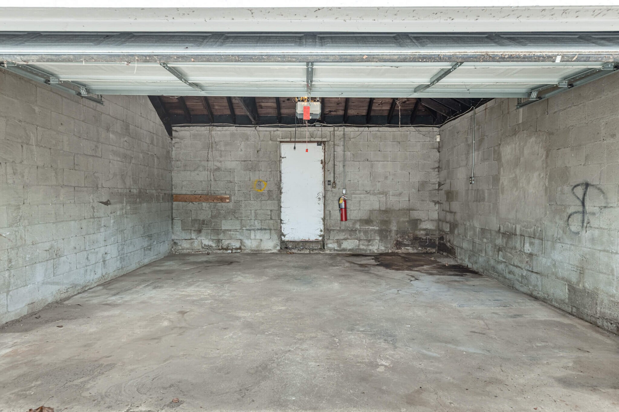 Building Photo - 108 E Norman Ave