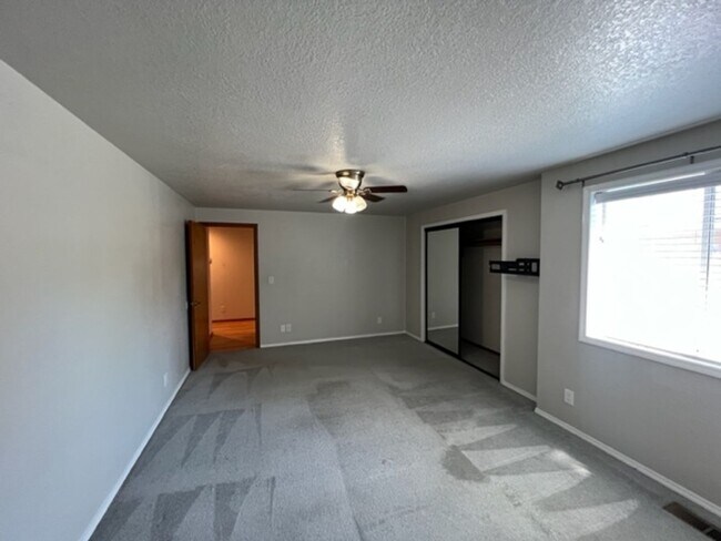 Building Photo - SINGLE LEVEL HOME W/ MANICURED YARD WITH  ...