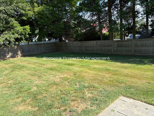 Building Photo - Newly Renovated Single Family Home For Ren...