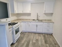 Building Photo - Beautiful 3 Bedroom Home Ready for immediate Move in!