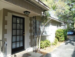 Building Photo - Lake Eola Heights Spacious Rental
