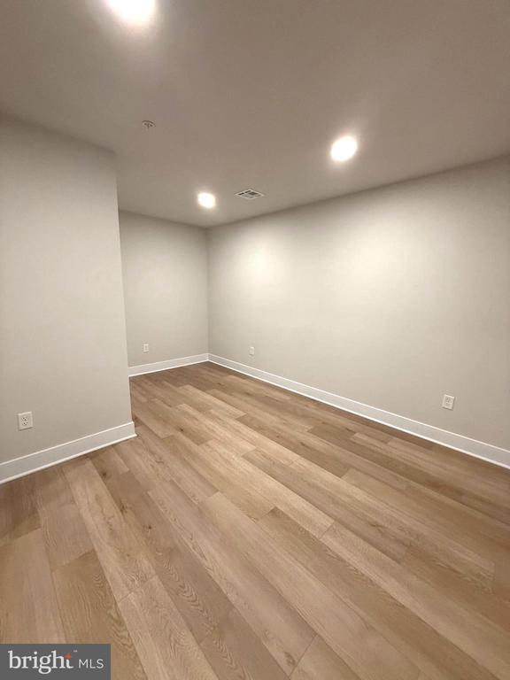 Building Photo - 4125 Ridgeview Ave