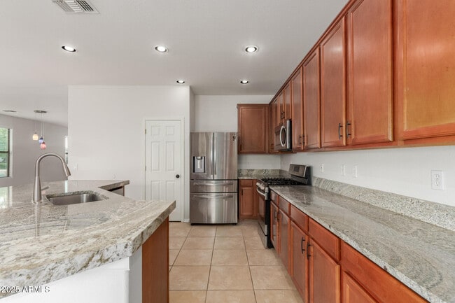 Building Photo - 4274 E Gleneagle Dr