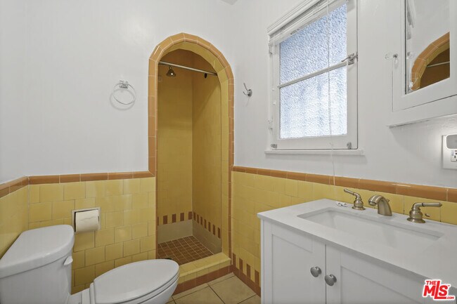 Building Photo - 1143 S Rimpau Blvd