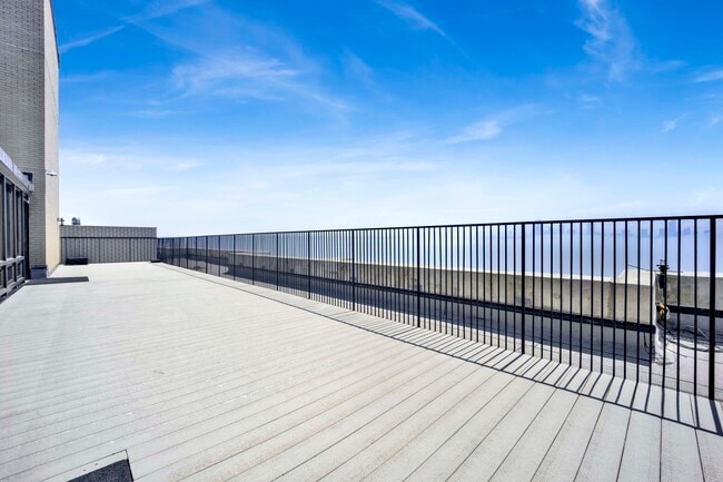 Building Photo - 2800 N Lake Shore Dr