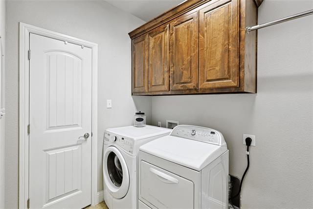 Building Photo - 342 W Huffman St