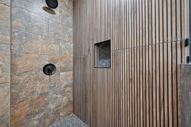 Building Photo - 17418 Largs Cir