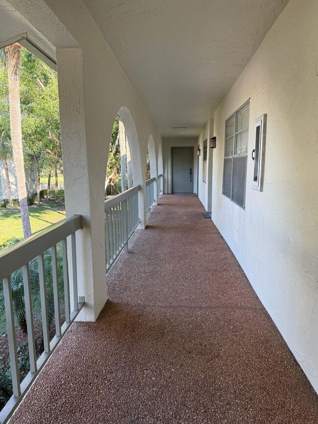 Building Photo - 1202 Bahama Bend